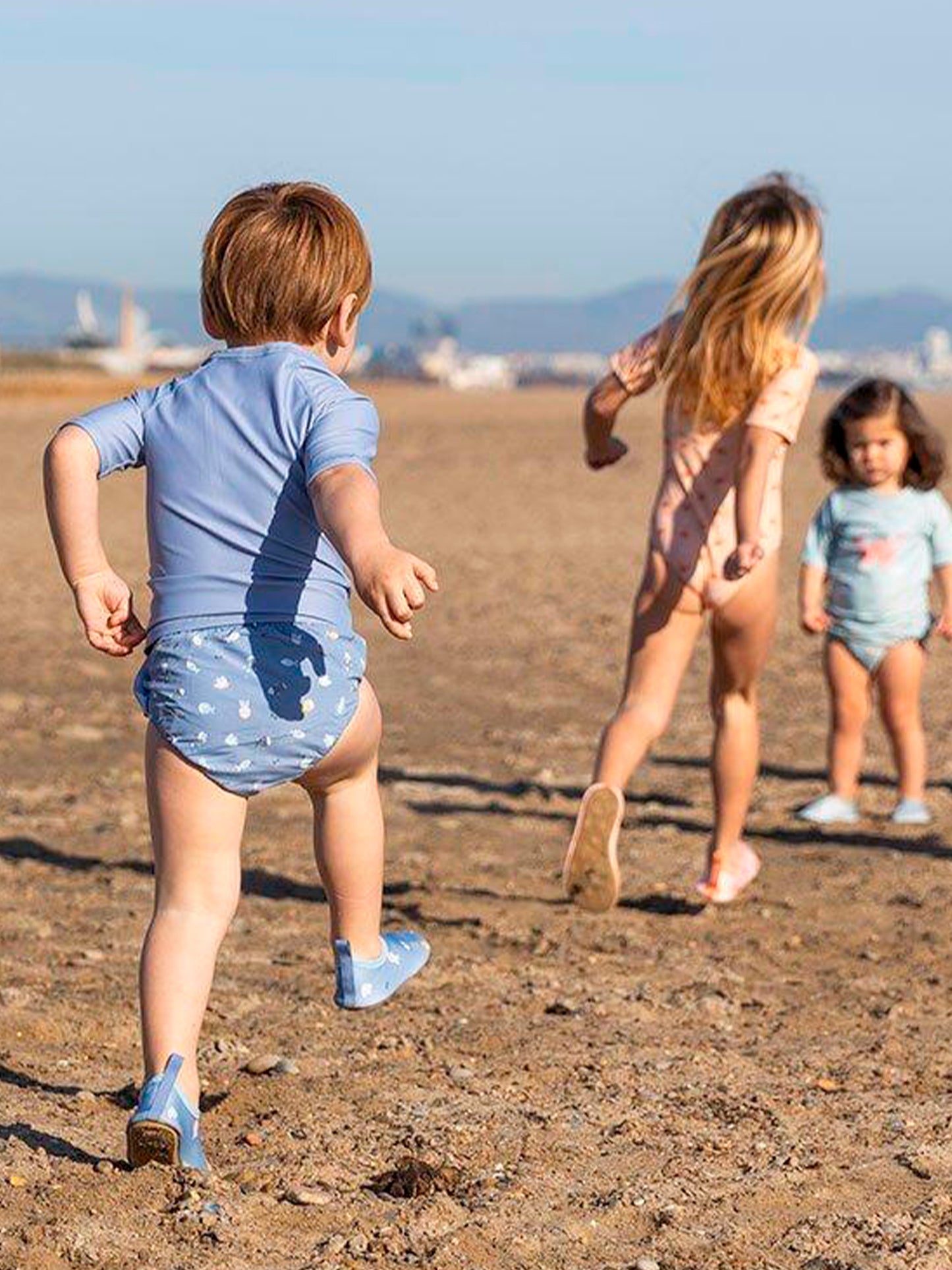 BAÑADOR PAÑAL VOLANTE PROTECCIÓN SOLAR CRAB SAGE Monneka KIDSME