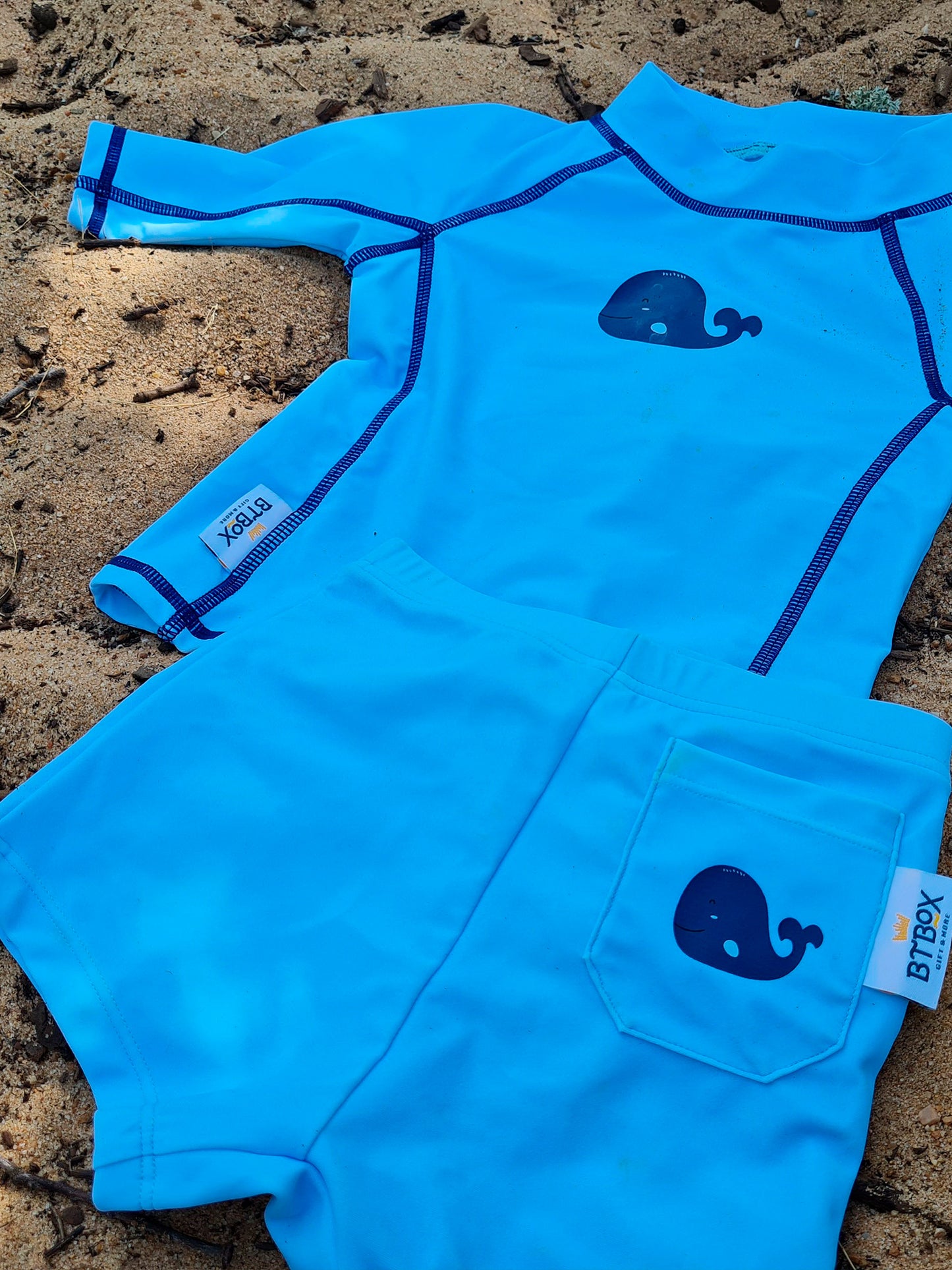 CAMISETA PROTECCIÓN SOLAR BALLENAS BTBOX KIDSME