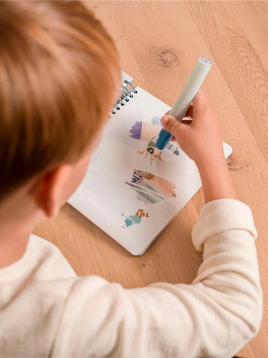 LIBRO MÁGICO PINTAR CON AGUA JIM & FRIENDS Little dutch KIDSME