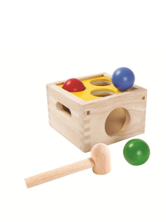 CAJA GOLPEA Y CAE Plan Toys KIDSME