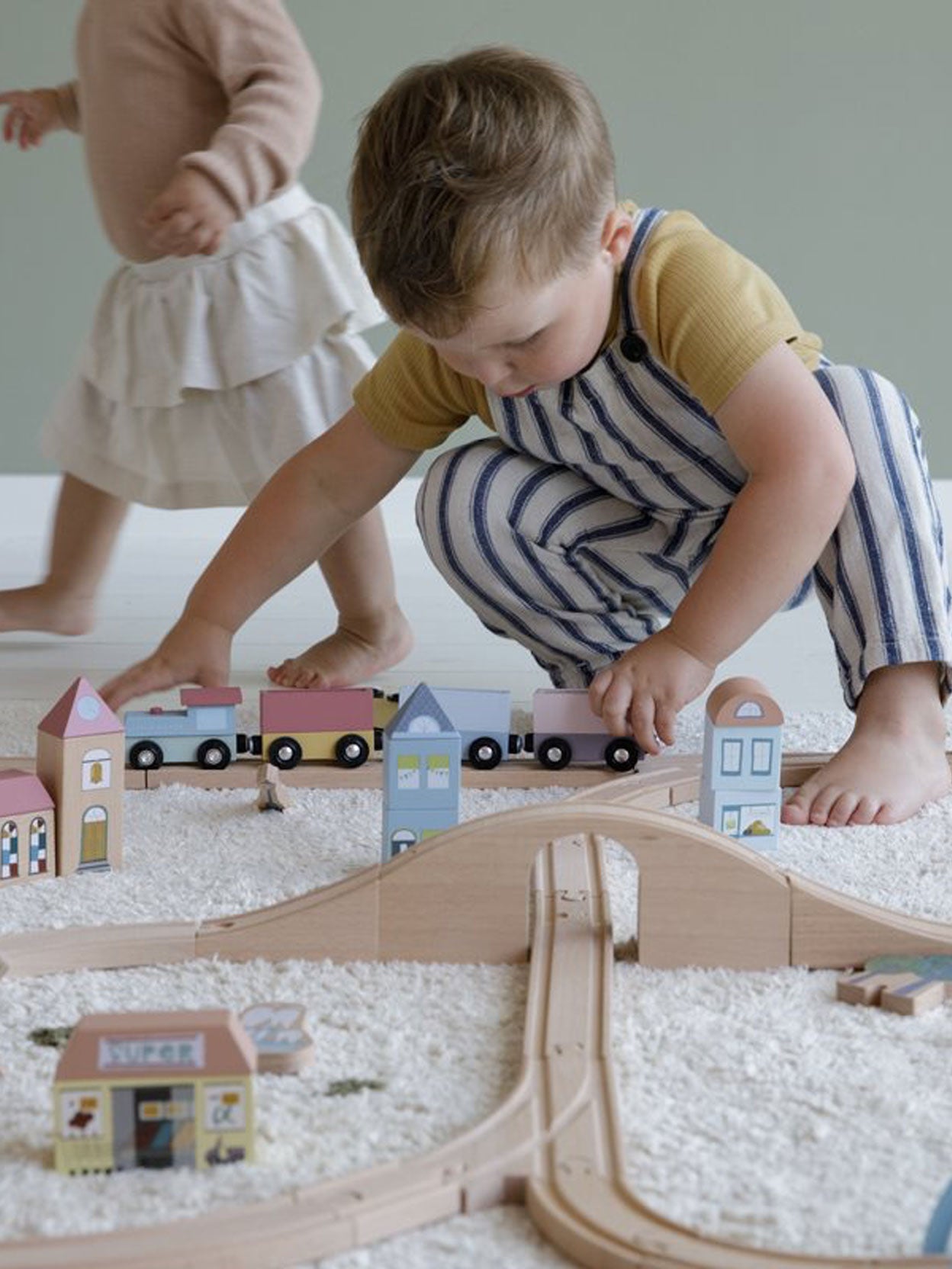 CIUDAD SISTEMA DE TRENES Little dutch KIDSME