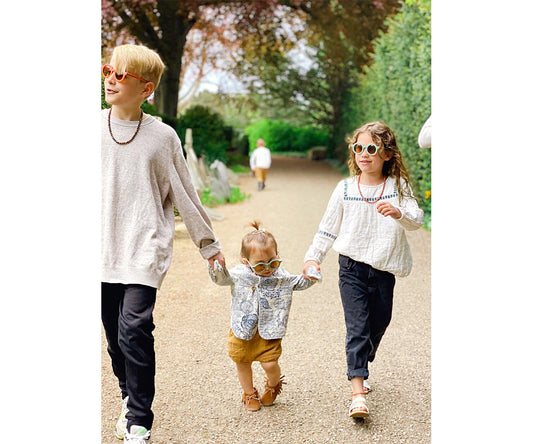 GAFAS DE SOL SOSTENIBLES SUNNIES SHELL ROSA Grech & Co. KIDSME