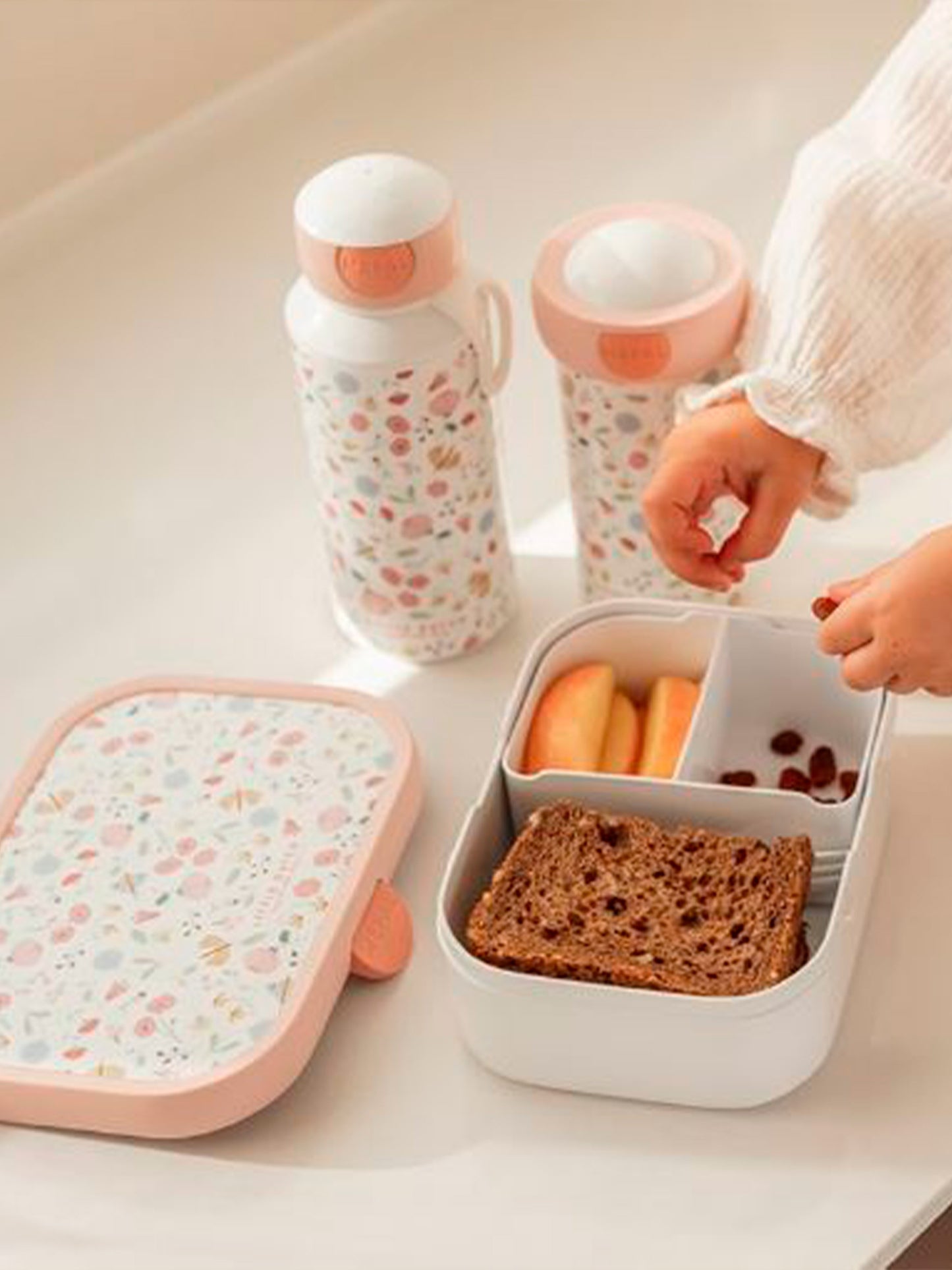 CAJA DE ALMUERZO FLORES Y MARIPOSAS Little dutch KIDSME