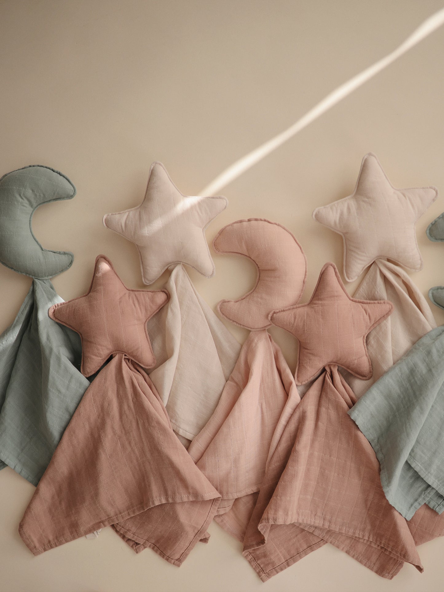 DOUDOU LOVELY STAR NATURAL Mushie KIDSME