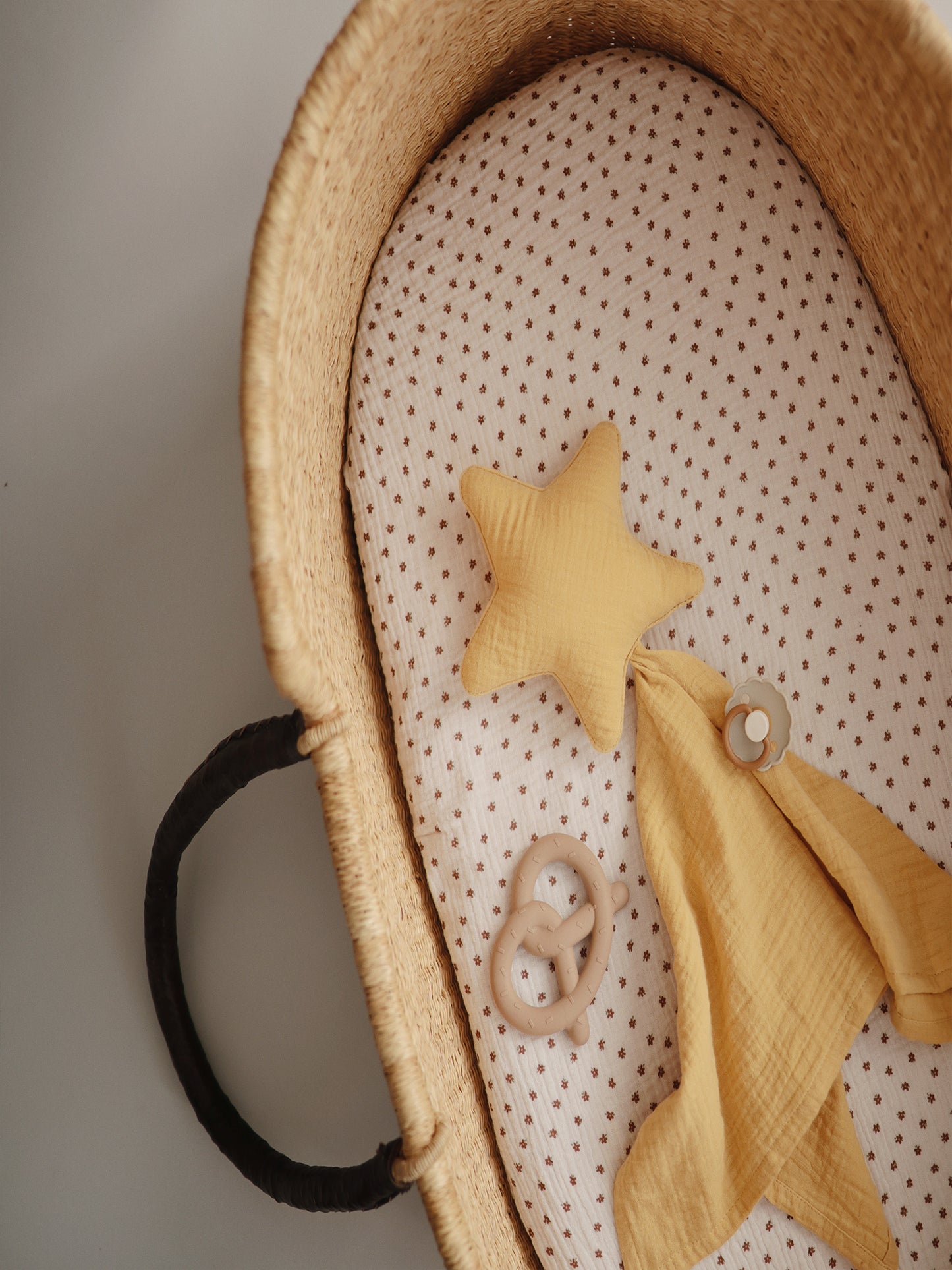 MORDEDOR PRETZEL Mushie KIDSME