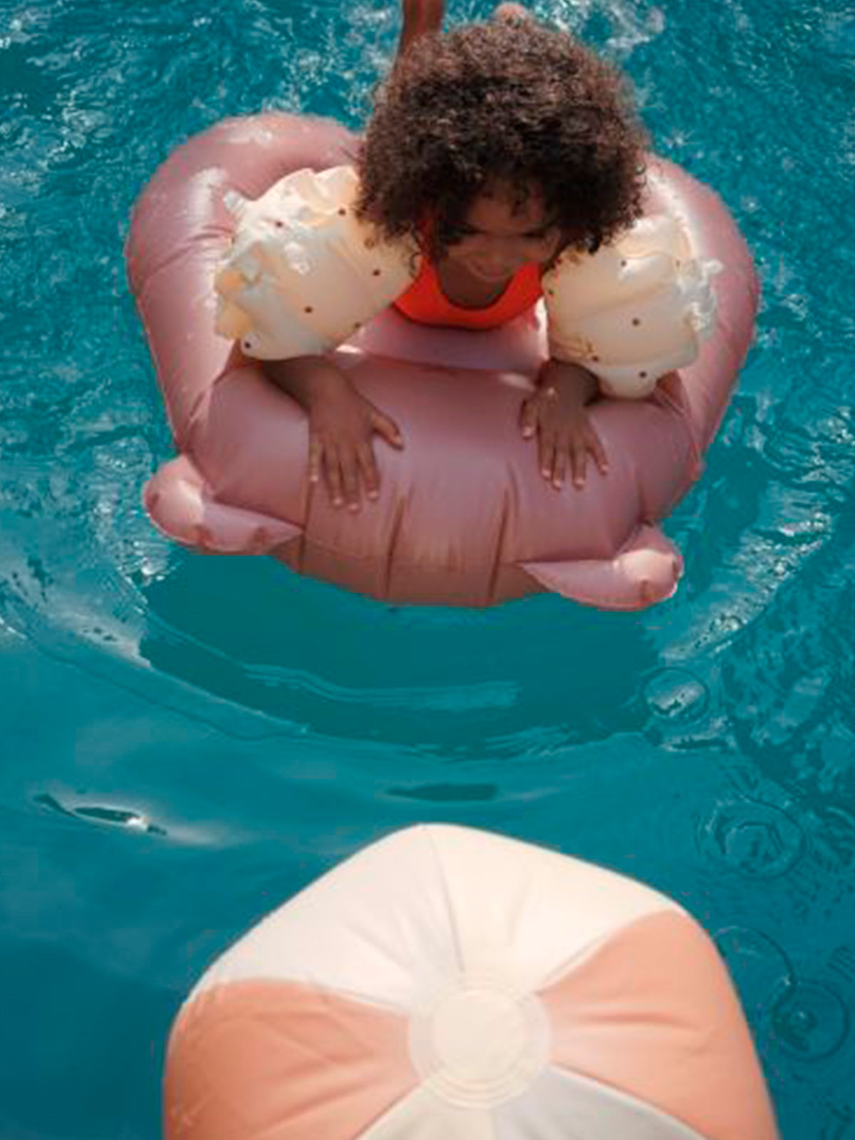 PELOTA INFLABLE TRICOLOR Konges Slojd KIDSME