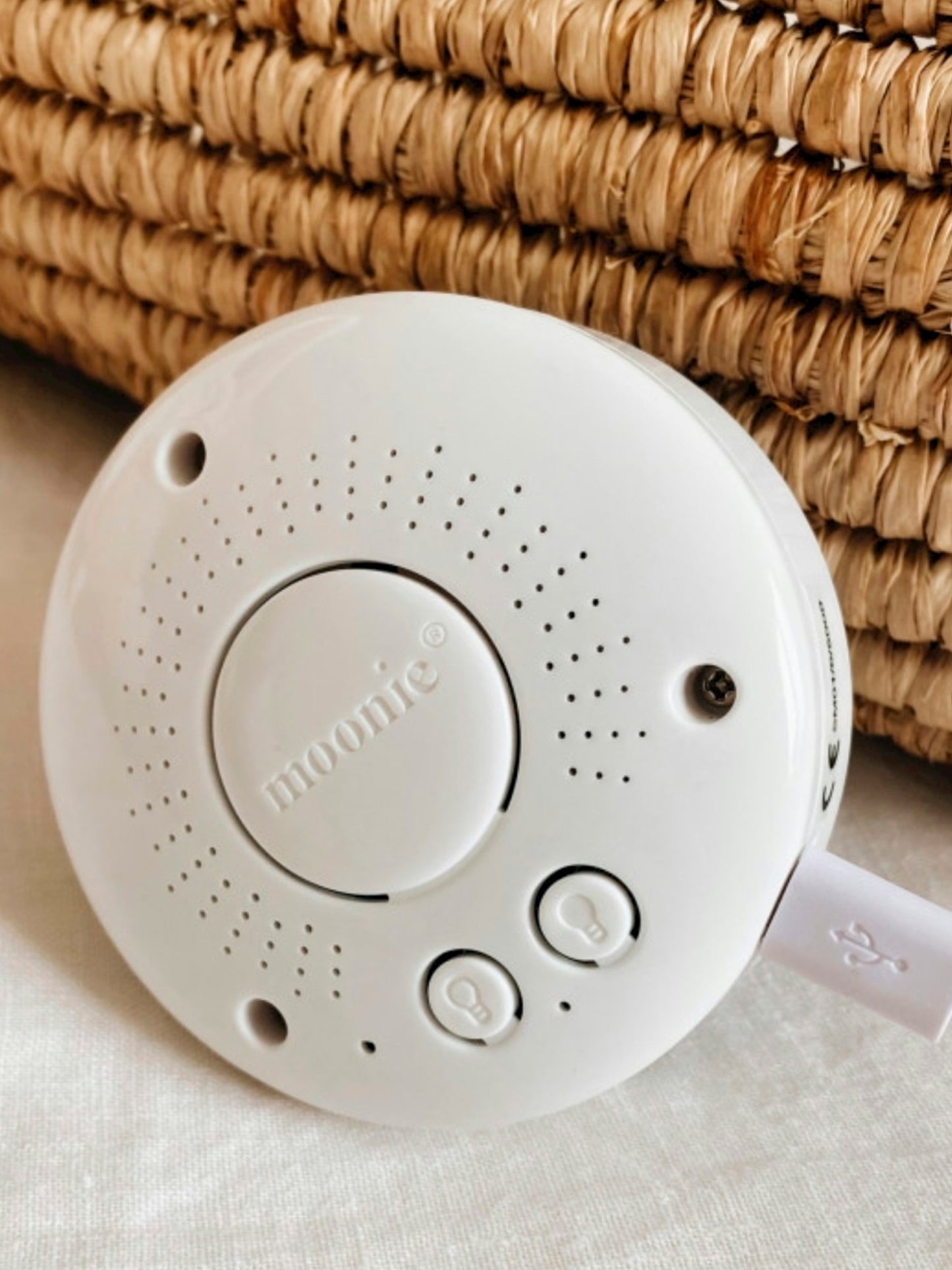 CONEJO DE PELUCHE LUZ Y SONIDO CLOUD Moonie KIDSME