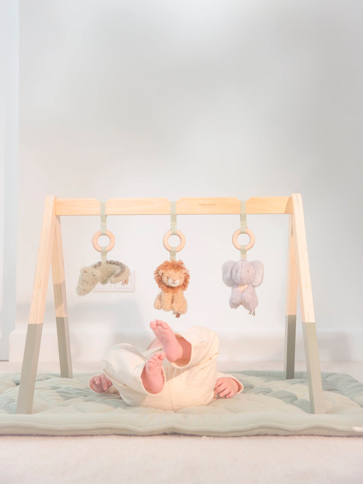BABY GYM MADERA SAFARI FRIENDS Little dutch KIDSME