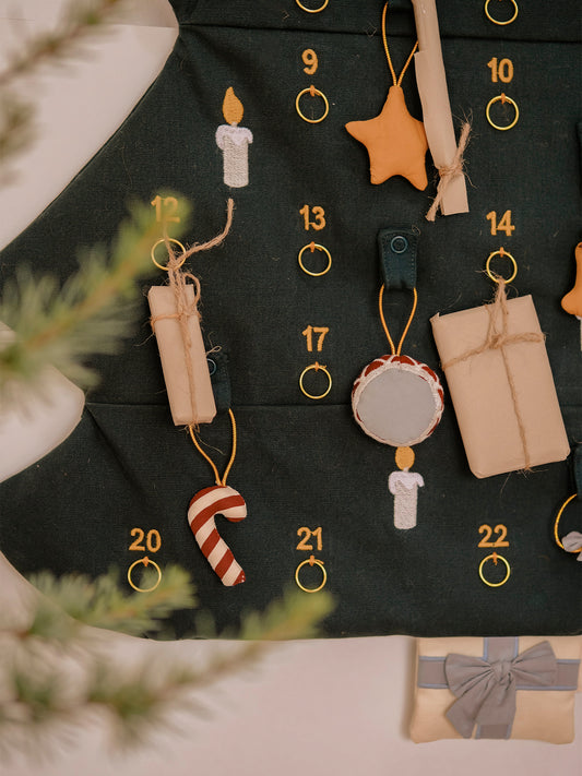 CALENDARIO ADVIENTO BORDADO CHRISTMAS THREE Fabelab KIDSME