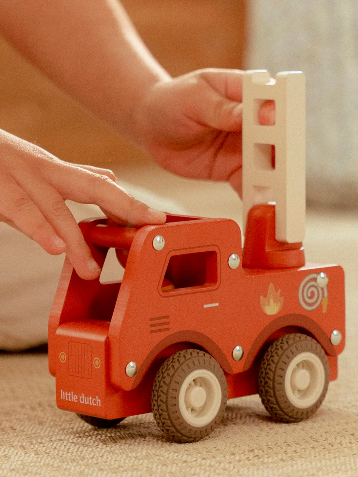 COCHE DE BOMBEROS FSC Little dutch KIDSME