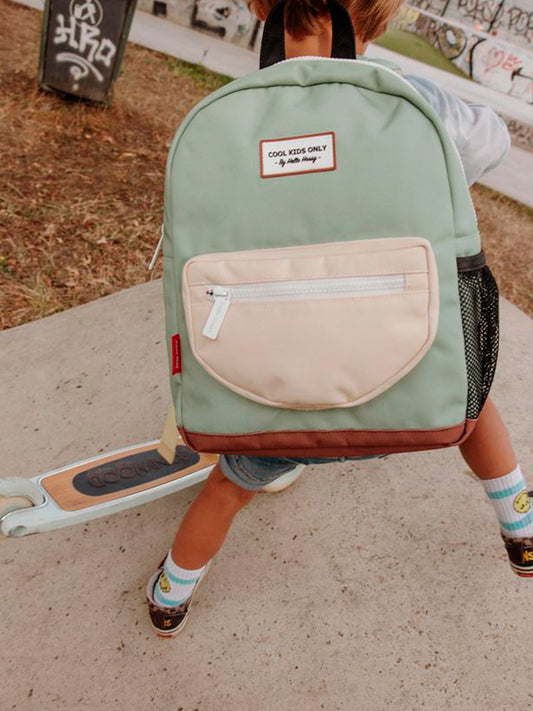 MOCHILA GRANDE PLÁSTICO RECICLADO PISTACHE Kidsme Store KIDSME