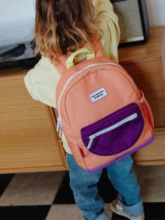 MOCHILA MINI PLÁSTICO RECICLADO PEACH POP Hello Hossy KIDSME