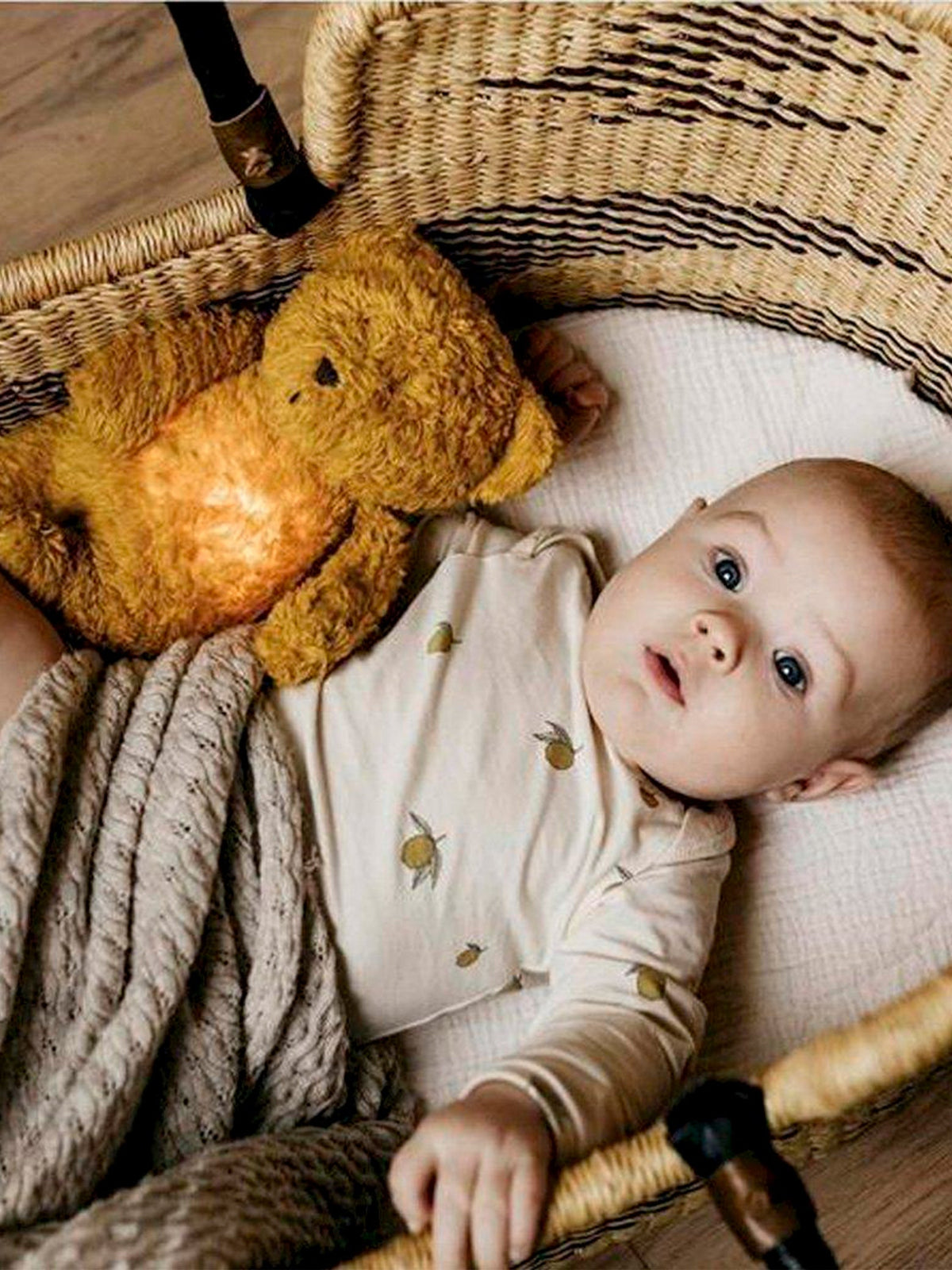 OSO DE PELUCHE LUZ Y SONIDO SAND NATURE Moonie KIDSME