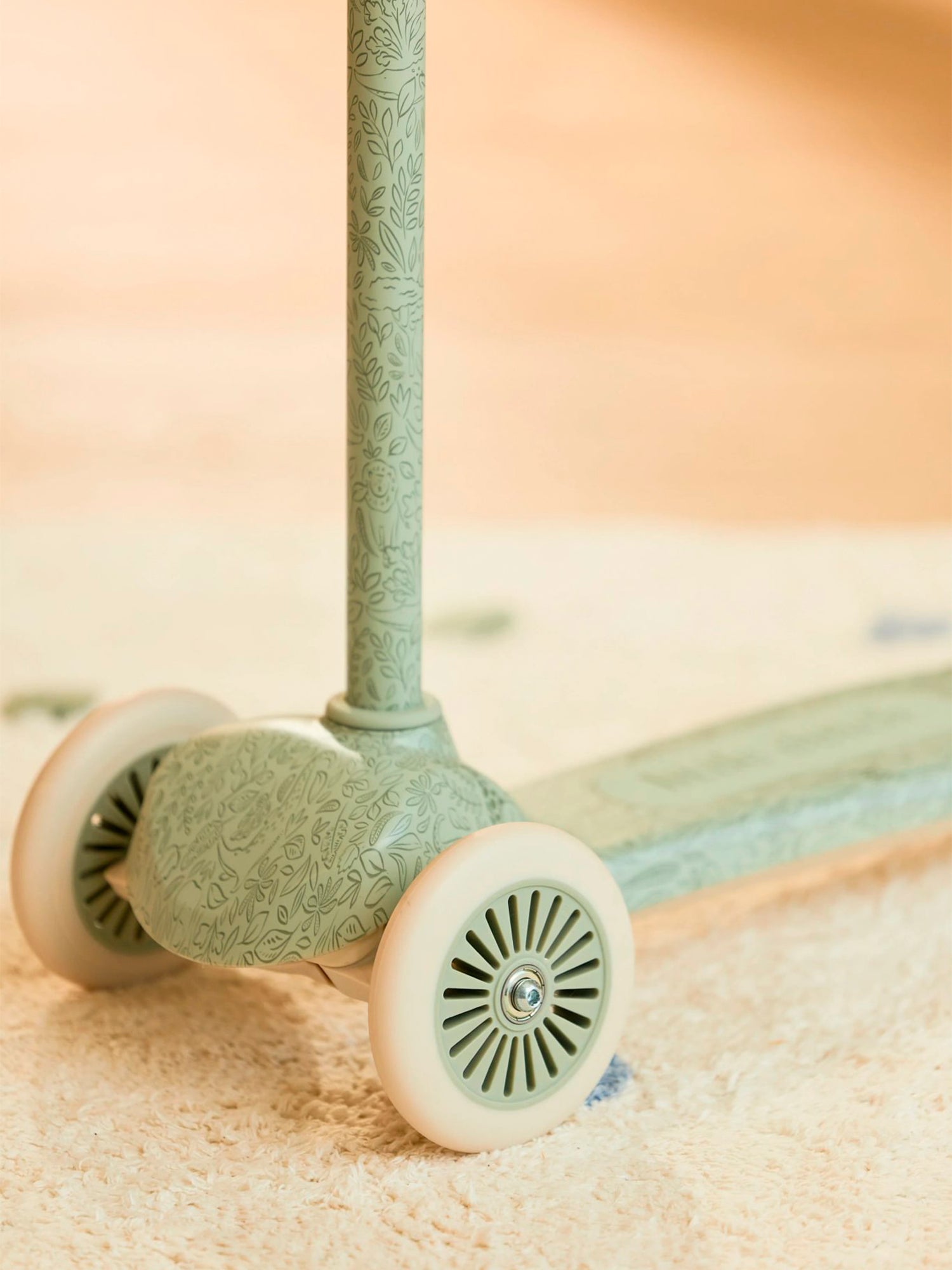 PATINETE VERDE Little dutch KIDSME