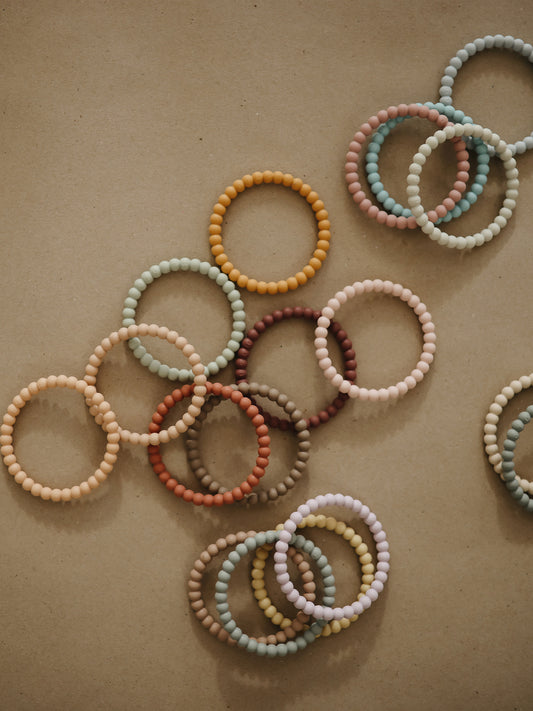 3 PULSERAS MORDEDOR PEARL LINE/PEONY/PALE PINK Mushie KIDSME