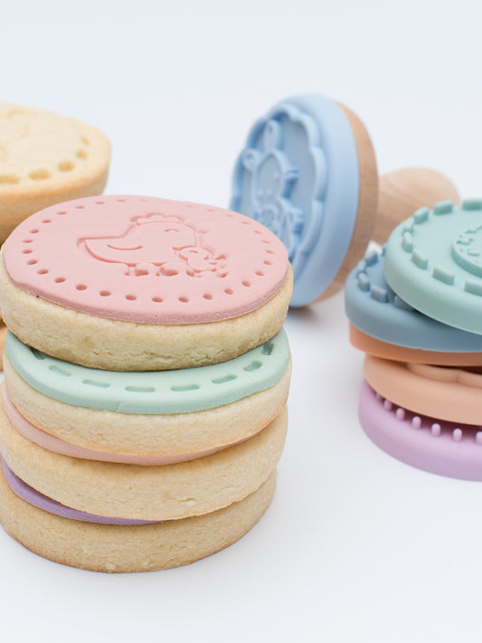 SELLO PARA GALLETAS PASCUA SILICONA we might be tiny KIDSME